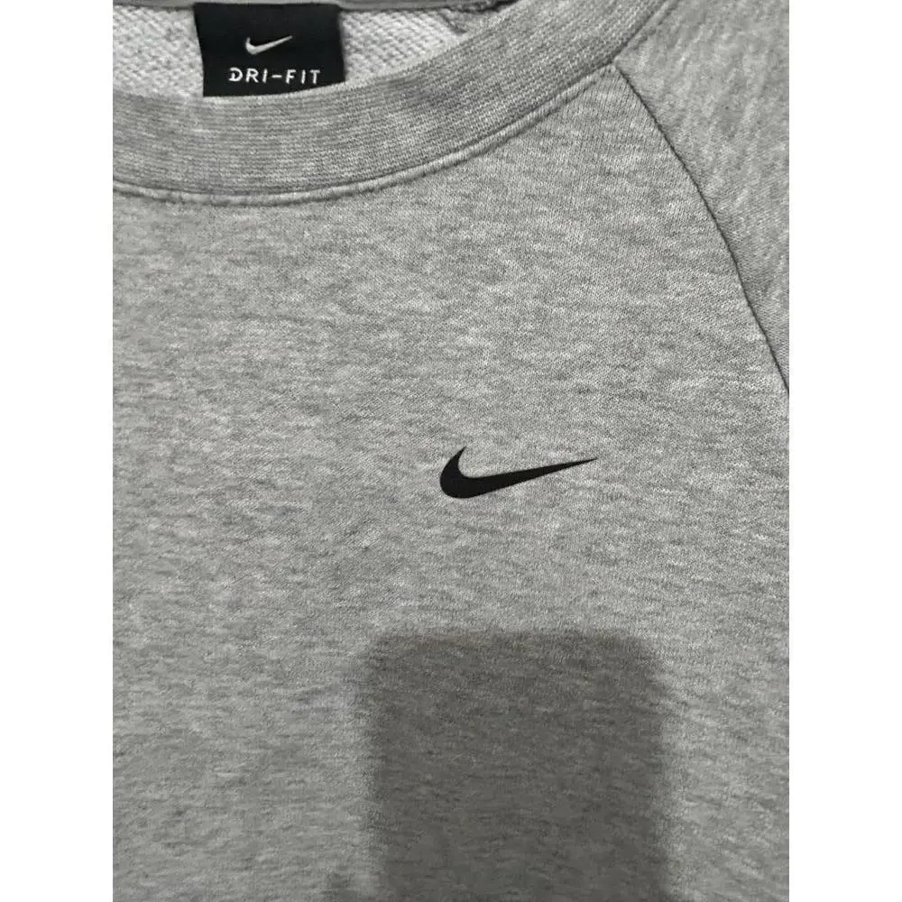 Nike Dri-FIT Grey Sweatshirt‎ Size Small
